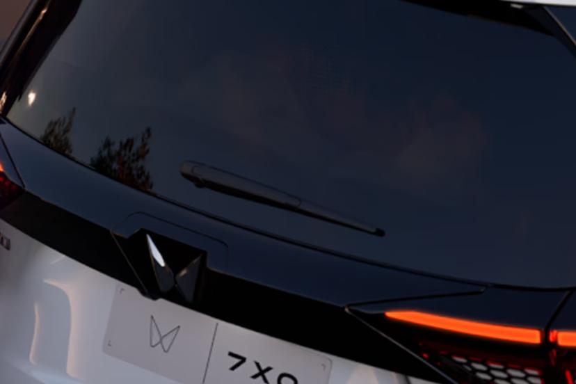 mahindra-xuv-7xo-rear-wiper-134