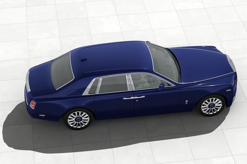 rolls-royce-phantom-top-view