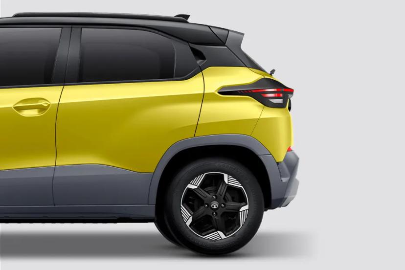 tata-punch-ev-rear-fender