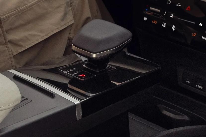 tata-sierra-gear-shifter