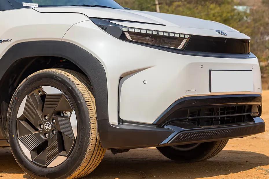 toyota-urban-cruiser-ebella-front-bumper