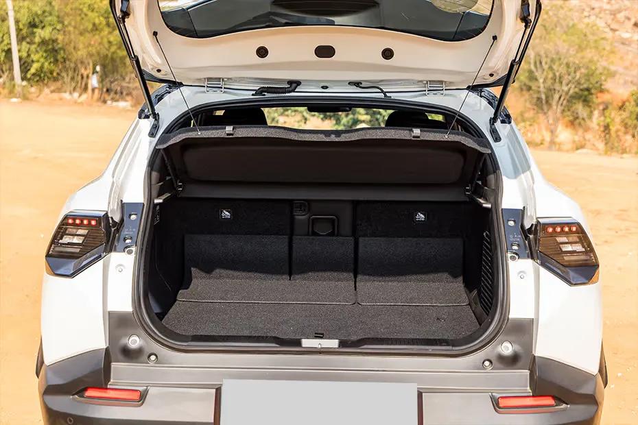 toyota-urban-cruiser-ebella-open-trunk