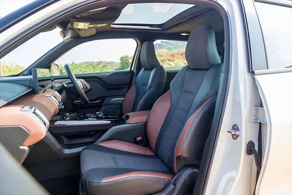 toyota-urban-cruiser-ebella-passenger-cabin-view