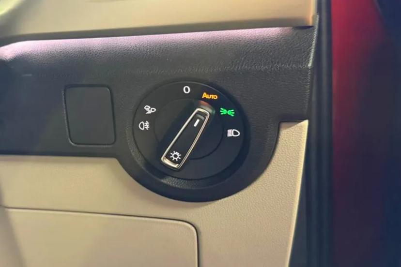 volkswagen-taigun-driver-side-dashboard-switches
