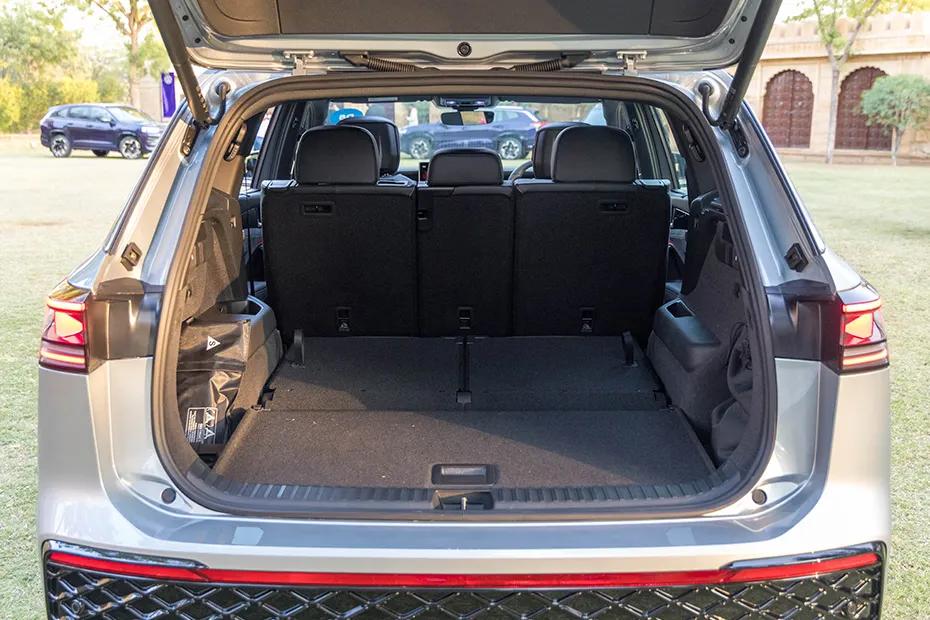 volkswagen-tayron-r-line-boot-space-with-third-row-folded