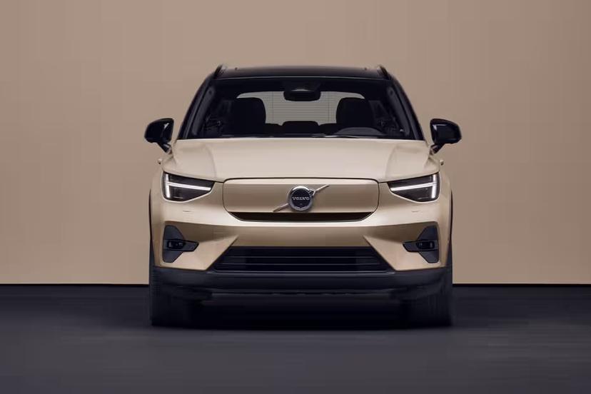 volvo-ex40-front-view