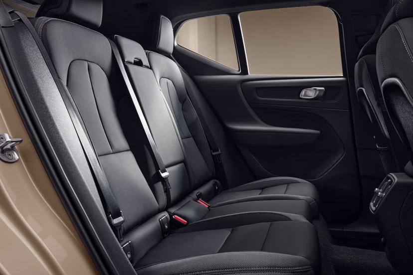 volvo-ex40-rear-seat
