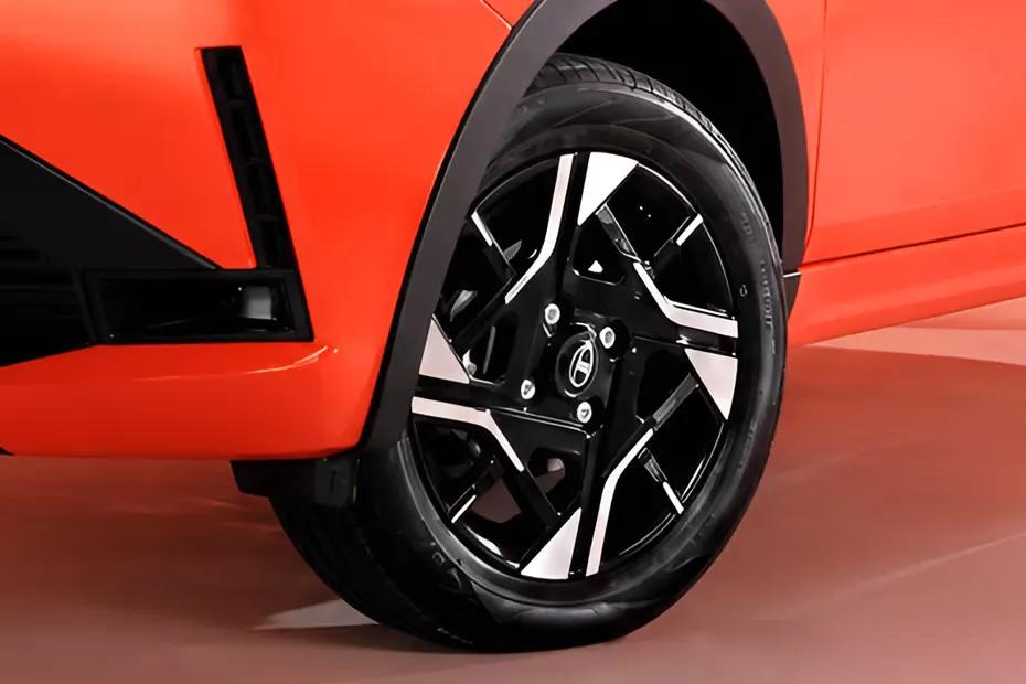 tata-tiago-wheel